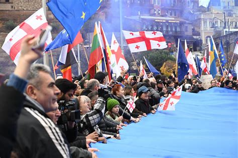 Hundreds of Georgians march in support of country’s candidacy for European Union membership